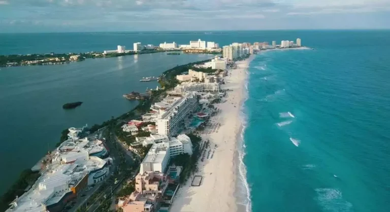 Senior-Friendly Attractions in Cancun