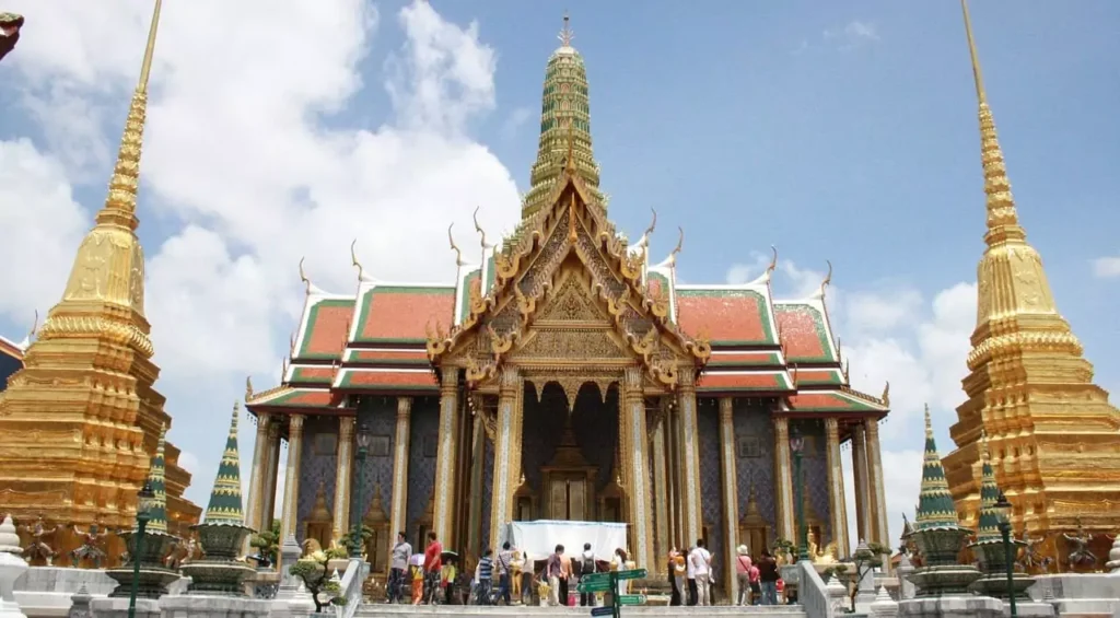 wat phra kaew temple of the emerald buddha