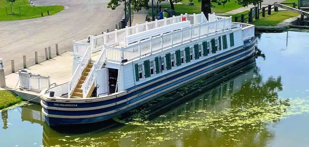 lasalle canal boat