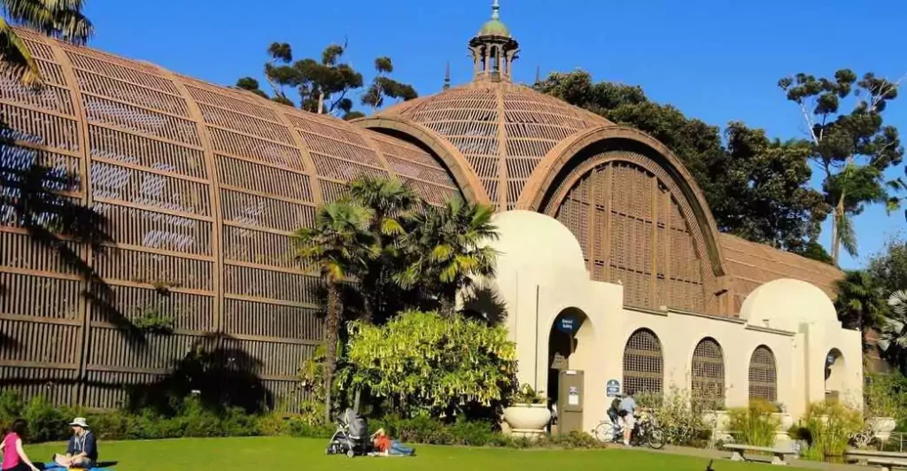 Discover the beauty of Balboa Park, a senior-friendly San Diego treasure.