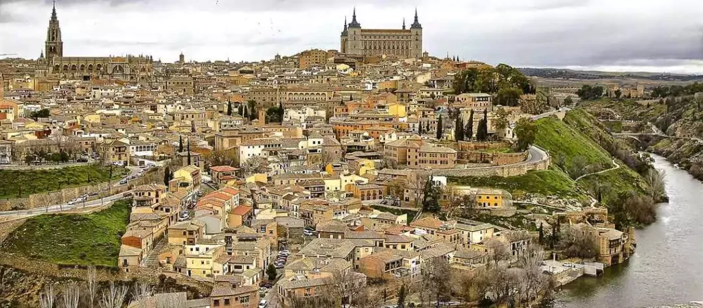 Wander the winding streets of Toledo with fellow travelers—and let history come alive.