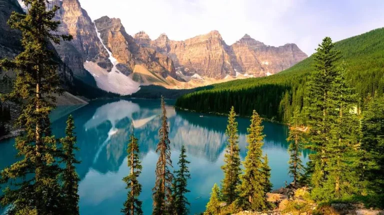 Senior-Friendly Day Trips in Canada